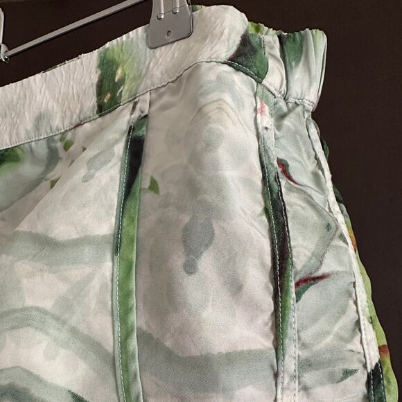 TOWNSEN | Silk Watercolor Grasshopper Green Shorts | Size Large - Picture 4 of 8